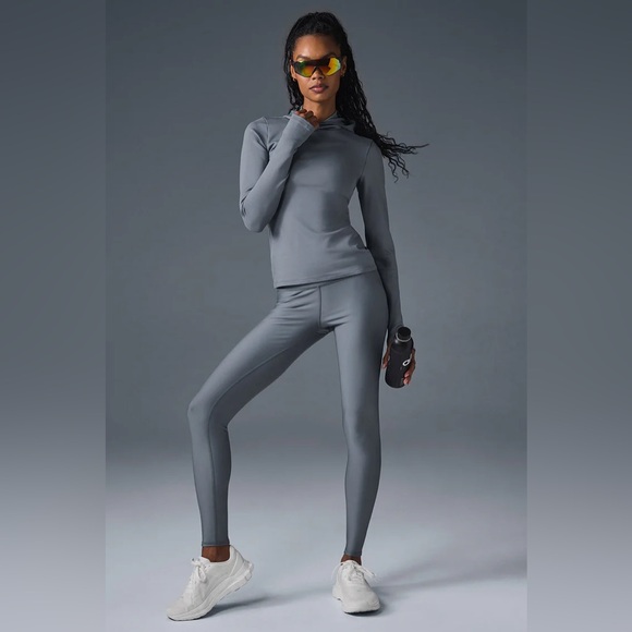 ALO Yoga Tops - ALO YOGA | ✨NEW✨ Warm Airlift Hooded Runner in Steel Grey